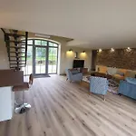Сasa de vacaciones De Charme Avec Piscine Entre Lot Et Dordogne, Au Coeur De La Nature